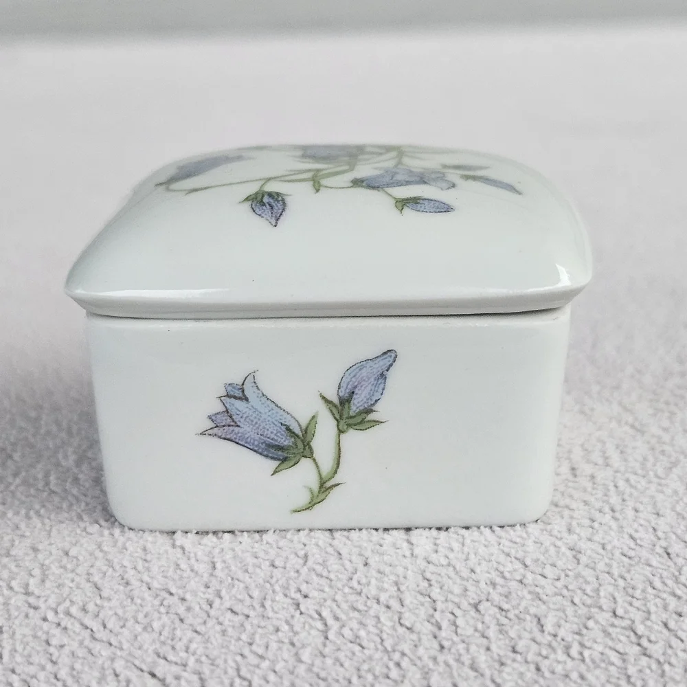 Limoges Rochard White Blue Floral Flower Small Trinket Jewlery Ring Box France